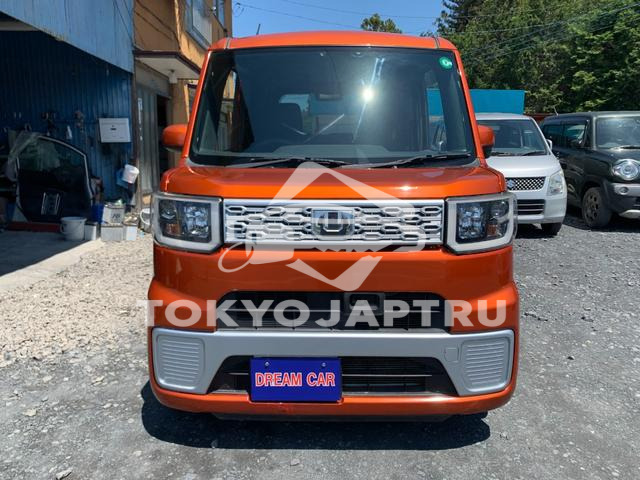 DAIHATSU WAKE
