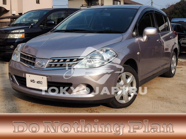 NISSAN TIIDA