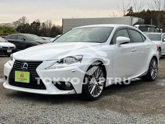 LEXUS IS