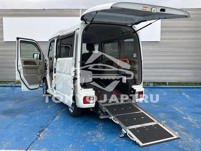 NISSAN NV100CLIPPER RIO