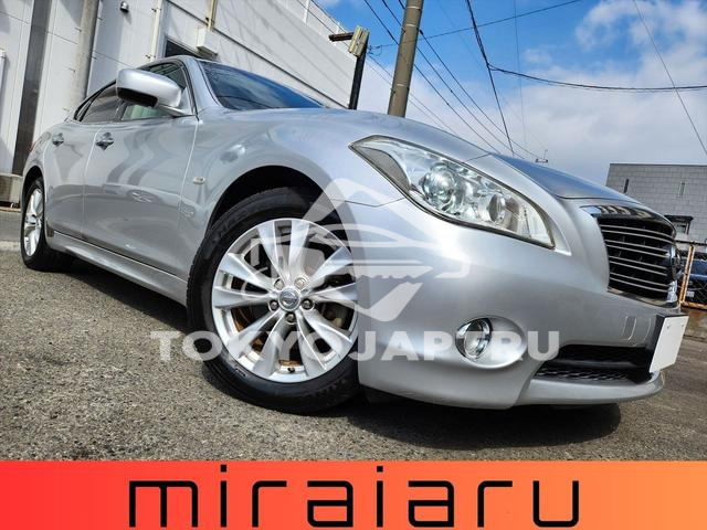 NISSAN FUGA