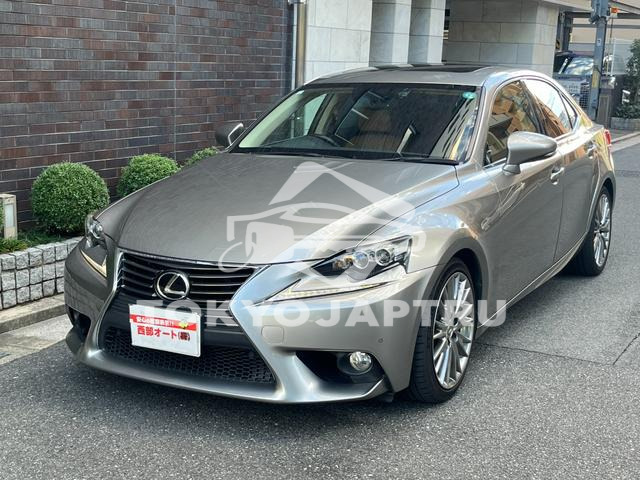 LEXUS IS