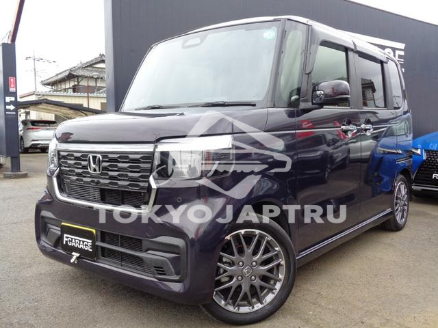 HONDA N-BOX CUSTOM