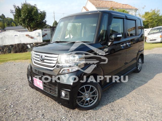 HONDA N-BOX CUSTOM