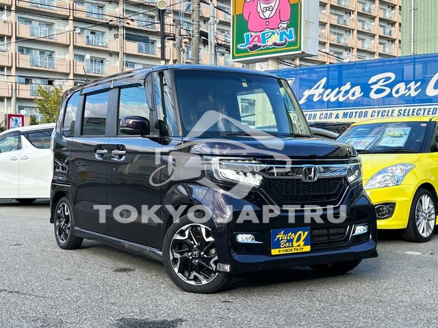 HONDA N-BOX CUSTOM