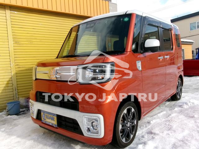 DAIHATSU WAKE