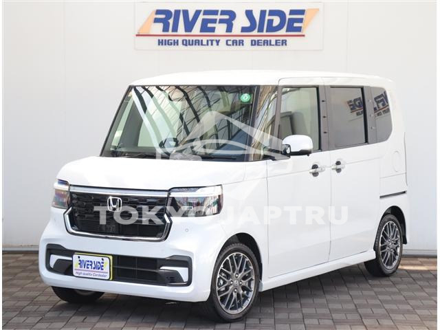 HONDA N-BOX CUSTOM