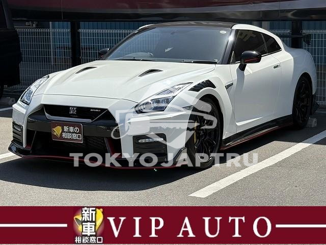 NISSAN GT-R