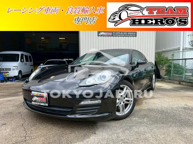 PORSCHE PANAMERA