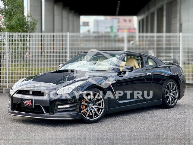 NISSAN GT-R