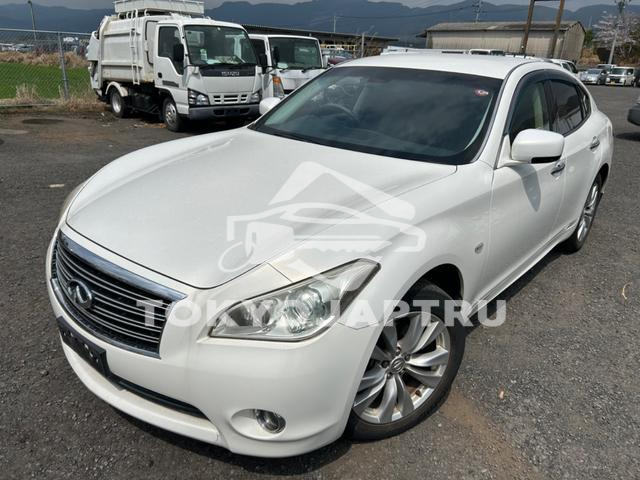 NISSAN FUGA