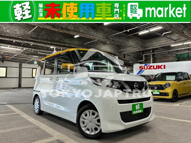 NISSAN ROOX