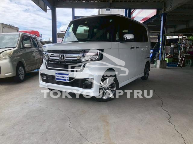HONDA N-BOX CUSTOM