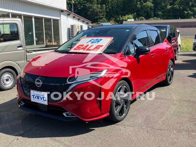 NISSAN AURA