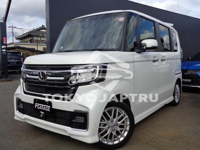 HONDA N-BOX CUSTOM