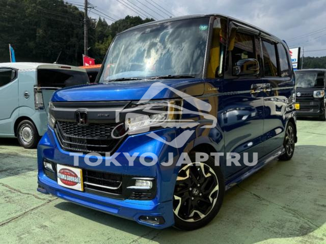 HONDA N-BOX CUSTOM