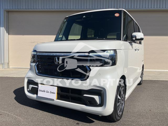 HONDA N-BOX CUSTOM