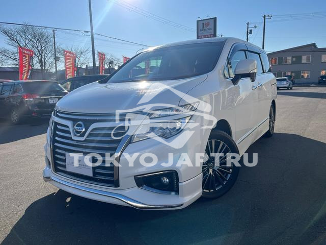NISSAN ELGRAND