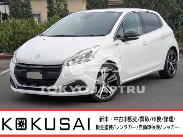 PEUGEOT 208