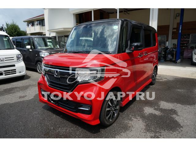 HONDA N-BOX CUSTOM